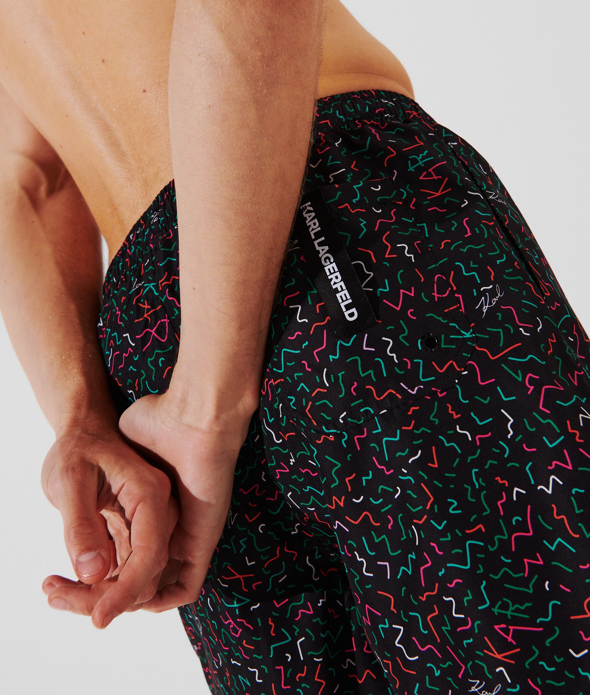 (image for) Refined GEOMETRIC-PRINT BOARD SHORTS